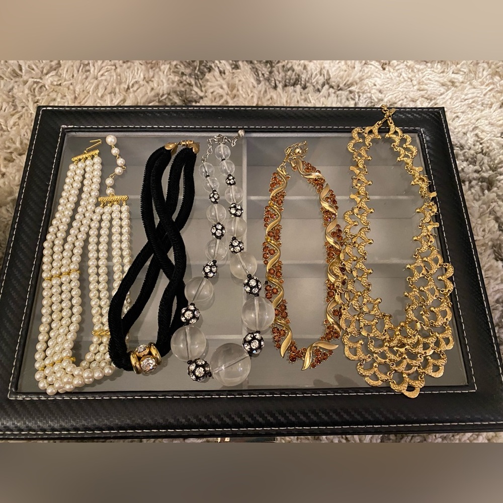 Vintage Costume Jewelry Necklace Lot